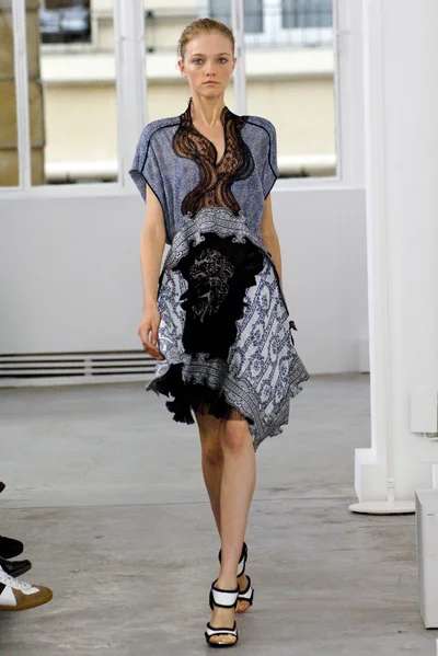 Look 19